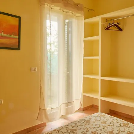 Апартаменты Floris A Baia 100mt - Apulia